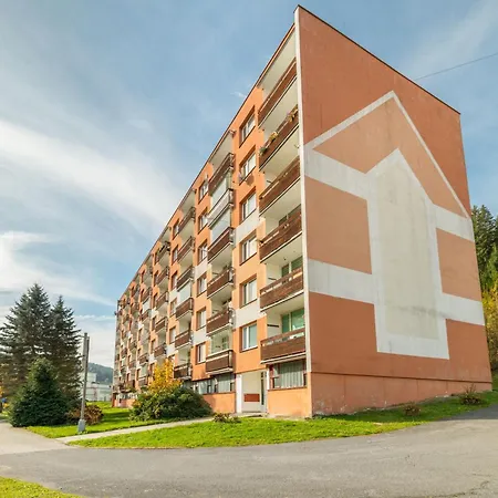 Amalka Pod Tanvaldskym Spicakem Apartment