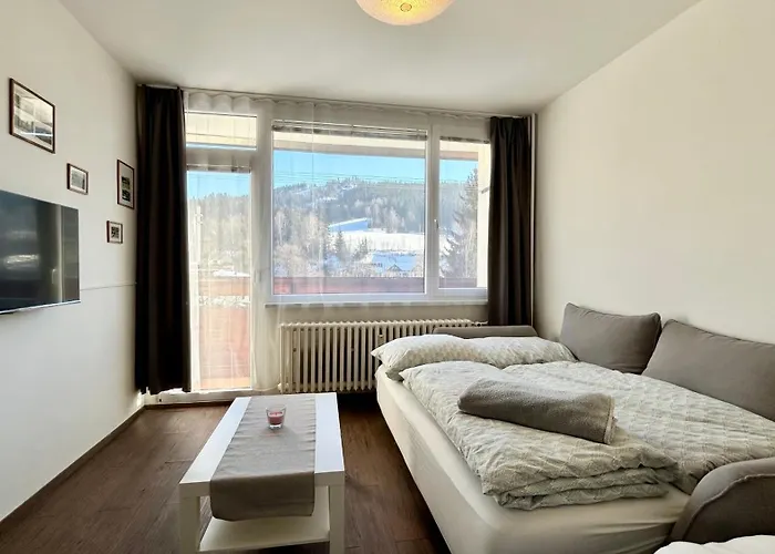 Amalka Pod Tanvaldskym Spicakem Apartament *